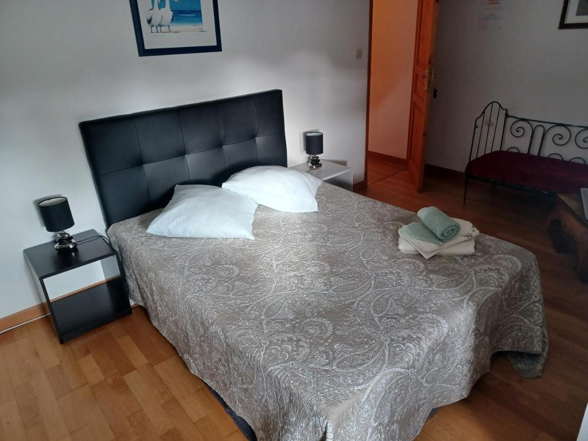 La haye Georget Bed & Breakfast Feneu Eksteriør bilde